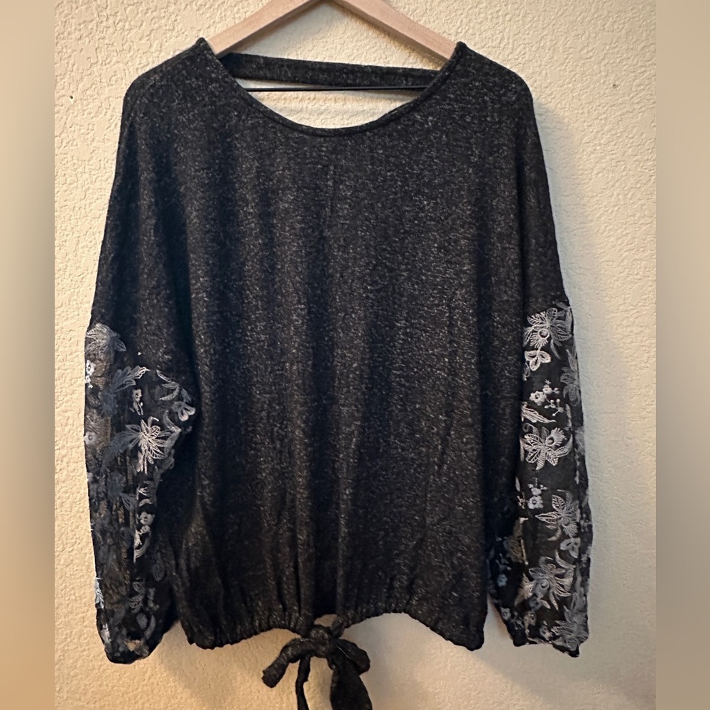 Daytrip Charcoal Top with Lace Sleeves